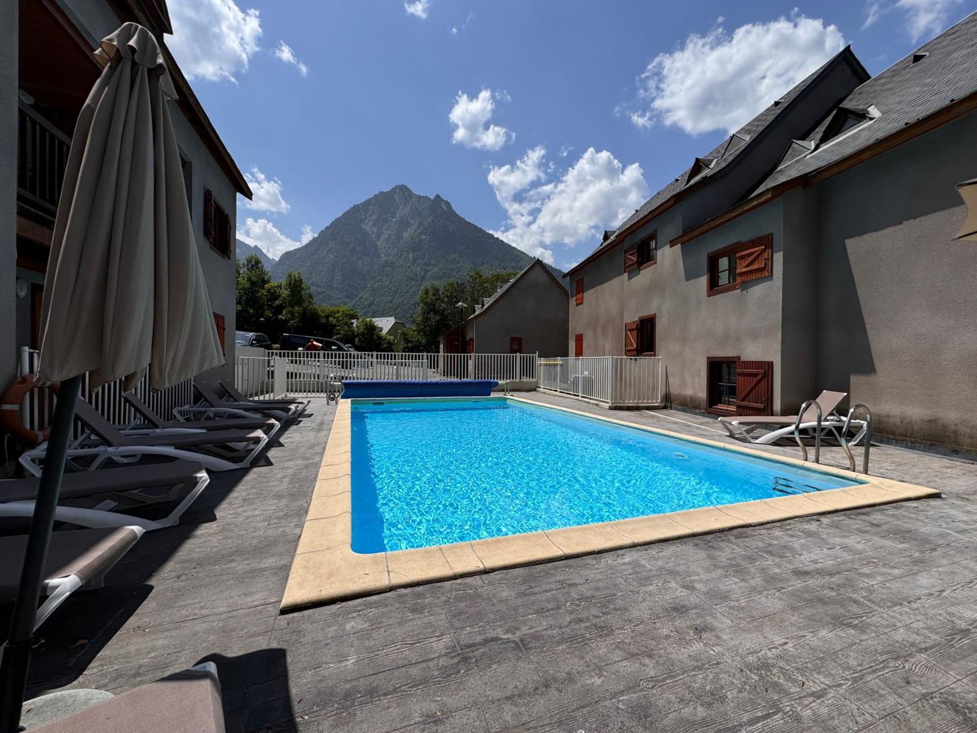 "La Cle Doree" Appartement Balcon Ensoleille Vue Montagne Wifi 코트레 외부 사진