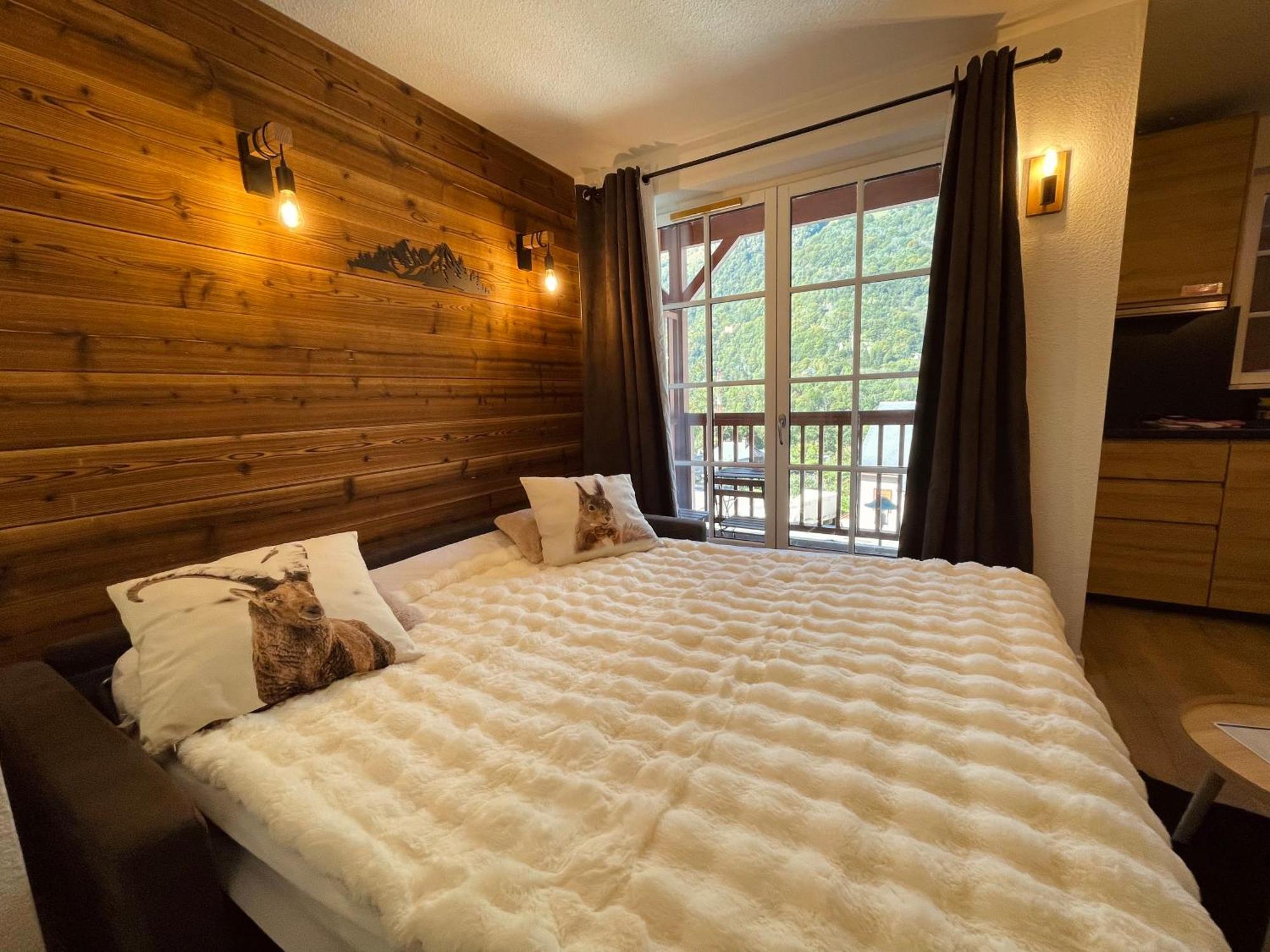"La Cle Doree" Appartement Balcon Ensoleille Vue Montagne Wifi 코트레 외부 사진
